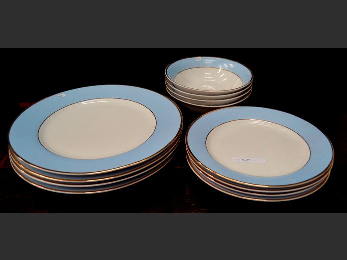 DOULTON BLUE & WHITE & GOLD RIMMED 4-PLACE SETTING BREAKFAST SET [12 Pieces]