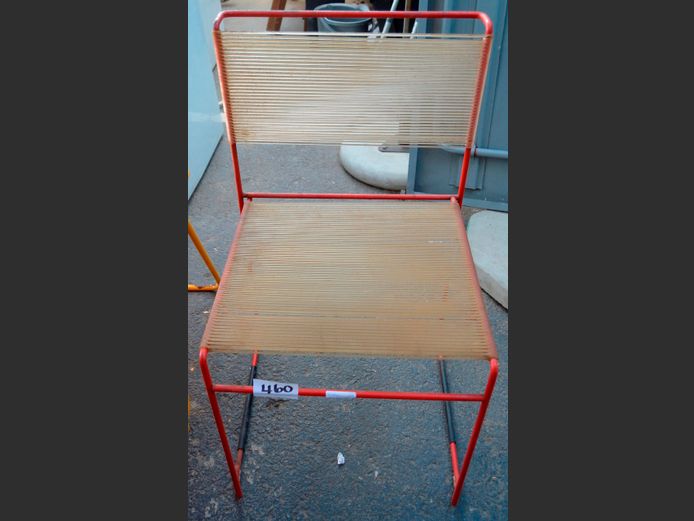 FLY LINE MID-CENTURY RED & WHITE PLASTIC PATIO CHAIR