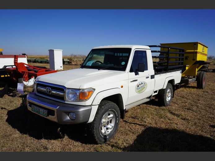 Land Cruiser 4.2D / 2019 / 170 000 km / FTX528FS