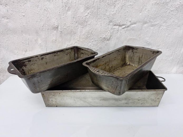 Set of 3 Metal Baking Tins - 2x Skyline Loaf Pans & 1x Long Cake Pan