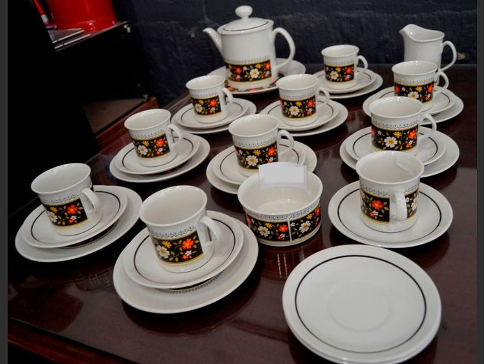 RIDGWAY IRONSTONE BLACK & WHITE FLORAL PATTERNED 36-PIECE PART TEA SERVICE