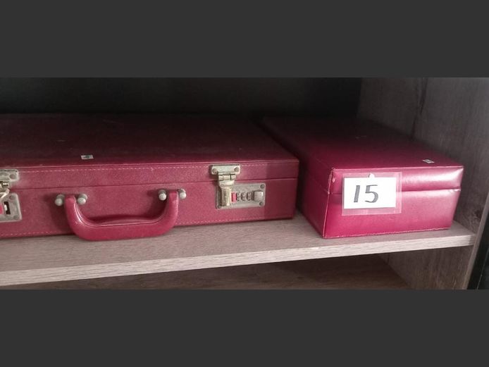 BURGUNDY LEATHER TOUCH BRIEFCASE & JEWELLERY BOX