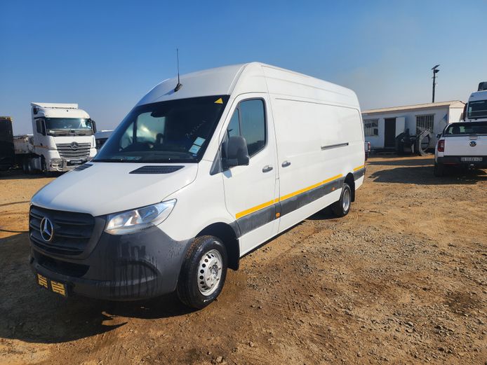 2022 MERCEDES BENZ SPRINTER 516 CDI F/C P/V