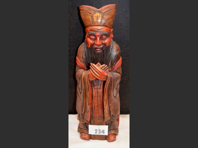 ANTIQUE CARVED FIGURE OF CONFUCIUS, 46cm High