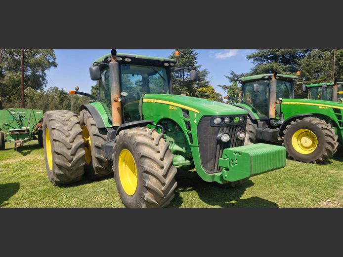 John Deere 8320R T4-trekker – ratkas oorgedoen – 15 996 ure