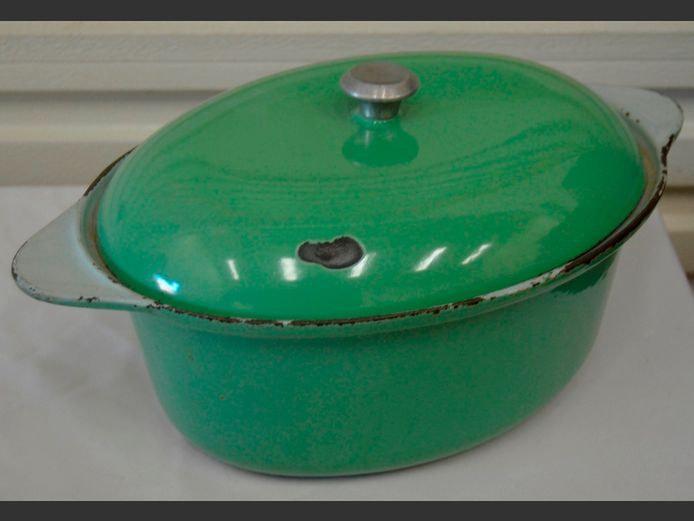 VINTAGE PALE GREEN CAST IRON CASSEROLE WITH LID, 31 x 24 x 13cm [Enamel chipped in places]