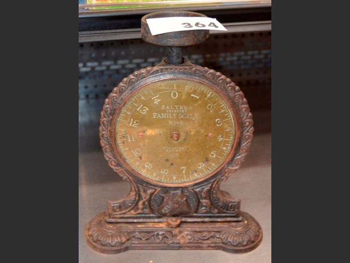 VINTAGE SALTER SCALE, 27cm High [No bowl]