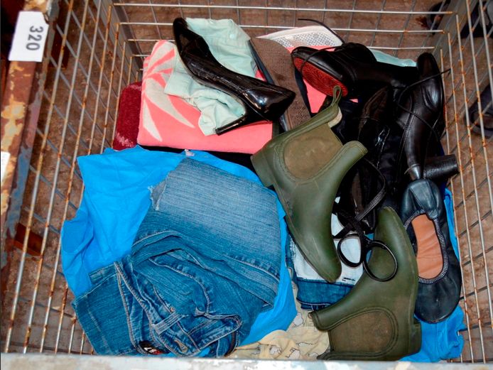 ASSORTED CLOTHING, SHOES, etc [Excl. Bin] [#: 400314616]