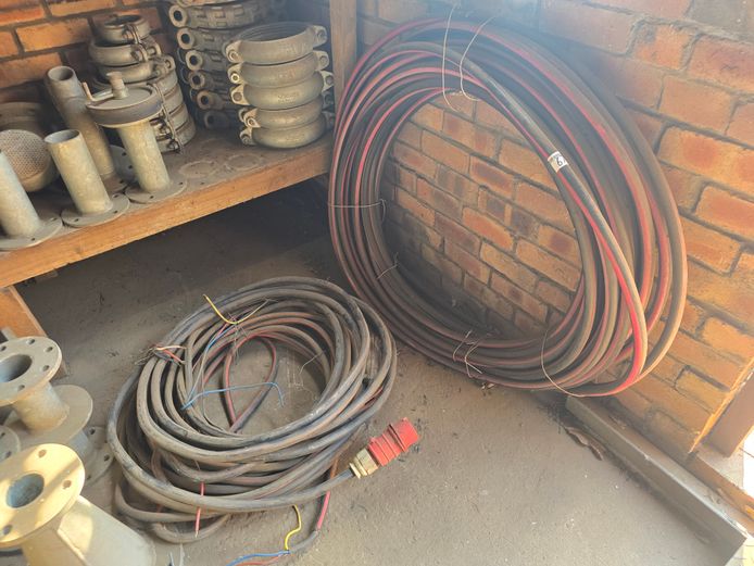 2 x ROLLS CABLES