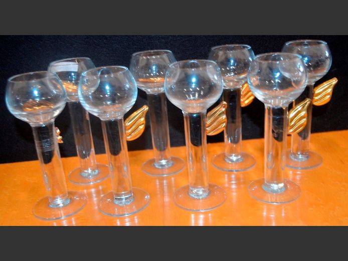 SET OF 8 GLASS THICK STEMMED PORT GLASSES WITH "GOLD" ANGEL WING DETAIL [Wings to 2 glasses need attaching]