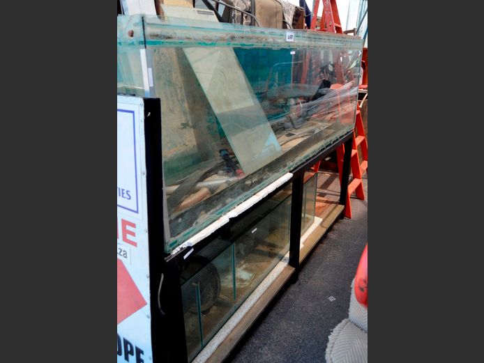 LARGE FISH BREEDING TANK ON STAND WITH ACCESSORIES, 200 x 60 x 150cm