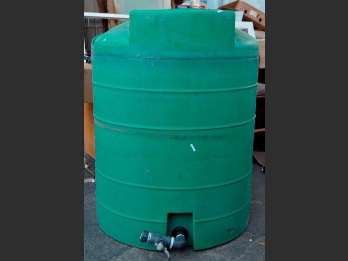 GREEN WATER TANK [No lid, +/- 1000 Litres]