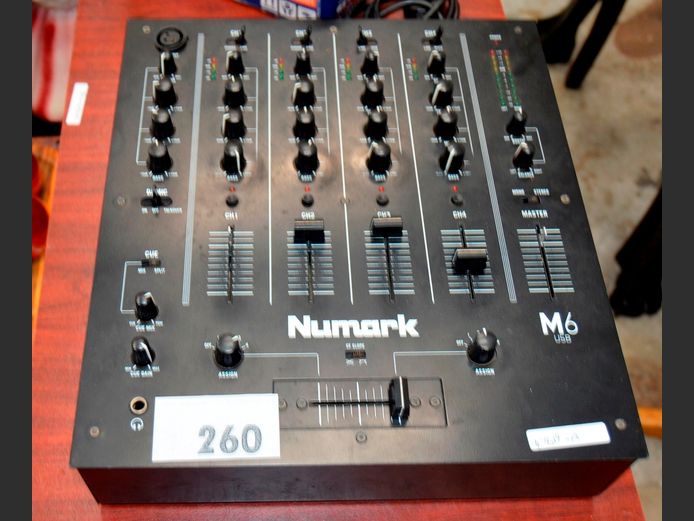 NUMARK M6 MIXER, 36 x 32 x 8.5cm [Switches on, untested further]