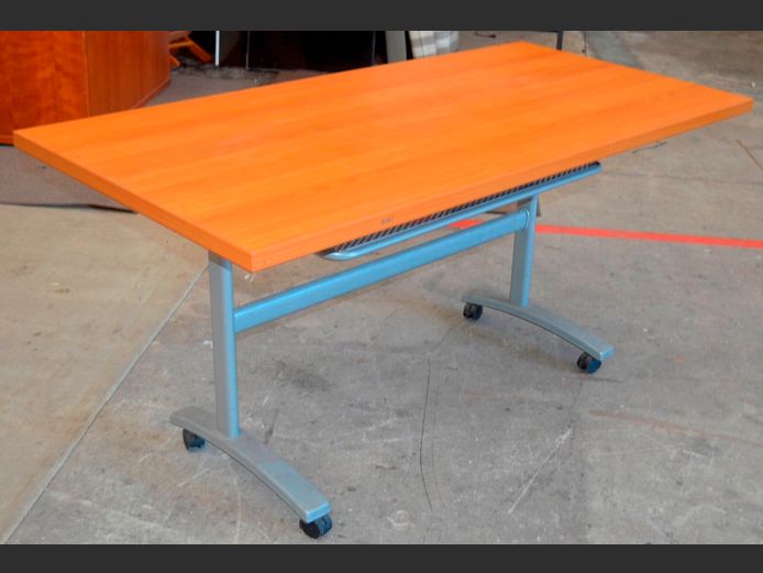 CHERRY FOIL TOP DESK ON CASTORS, 170 x 75 x 74cm
