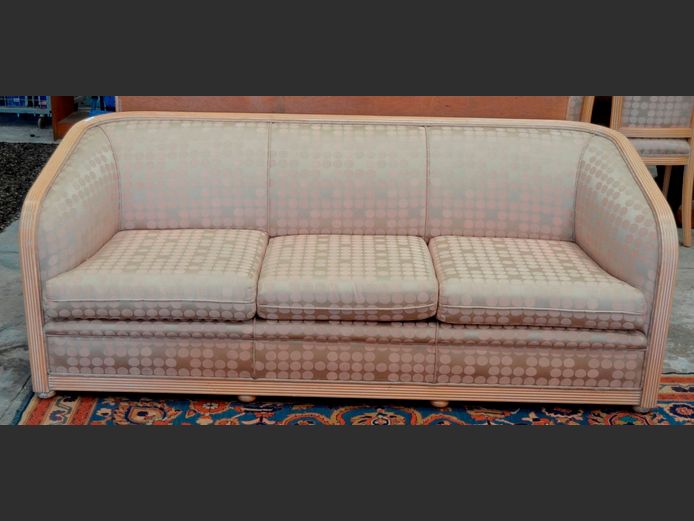 BEECHWOOD & UPHOLSTERED 3-SEATER COUCH, 186 x 80cm