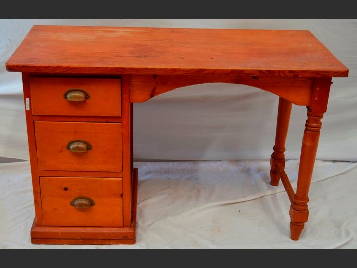 OREGON PINE 3-DRAWER DESK WITH CUP HANDLES, 120 x 53 x 77cm