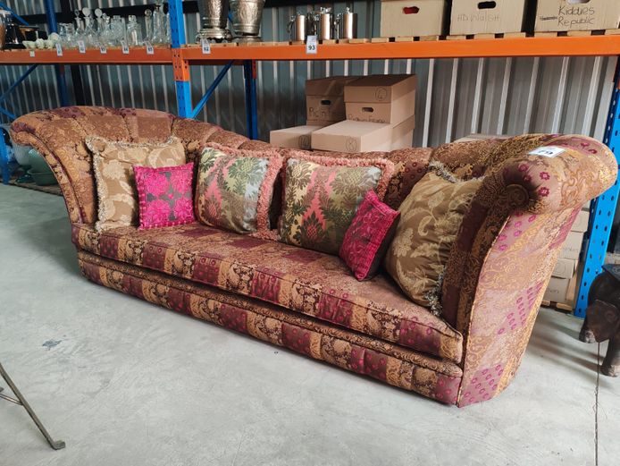 Beautiful Large Sofa with Scatter Cushions (STC)