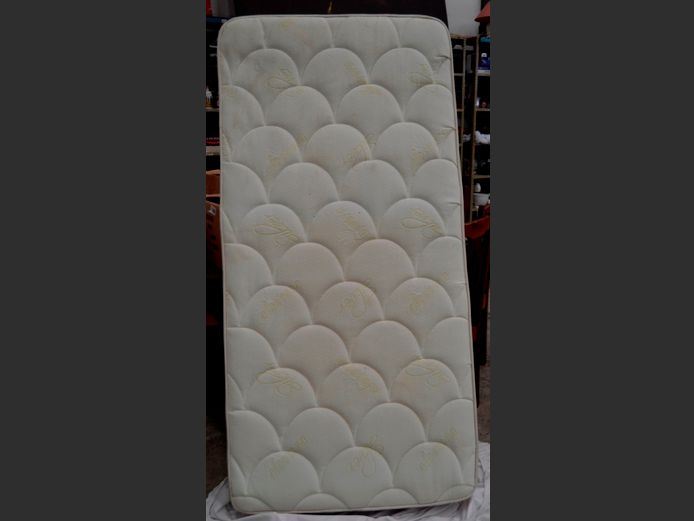 PADLEY SINGLE MATTRESS ONLY