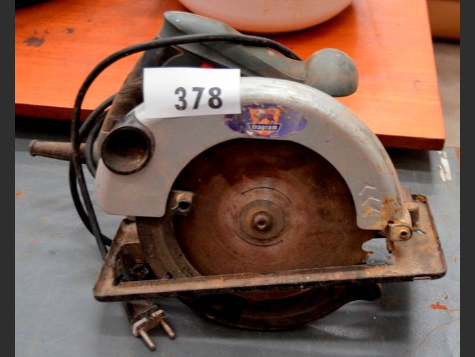 FRAGRAM CIRCULAR SAW [Switches on, rusty]