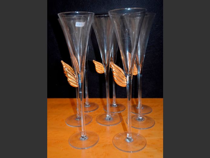 SET OF 8 GLASS THICK STEMMED CHAMPAGNE FLUTES WITH "GOLD" ANGEL WING DETAIL