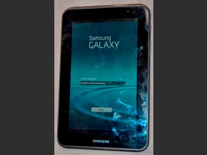 SAMSUNG GALAXY WI-FI 7" TABLET [Switches on, no charger]