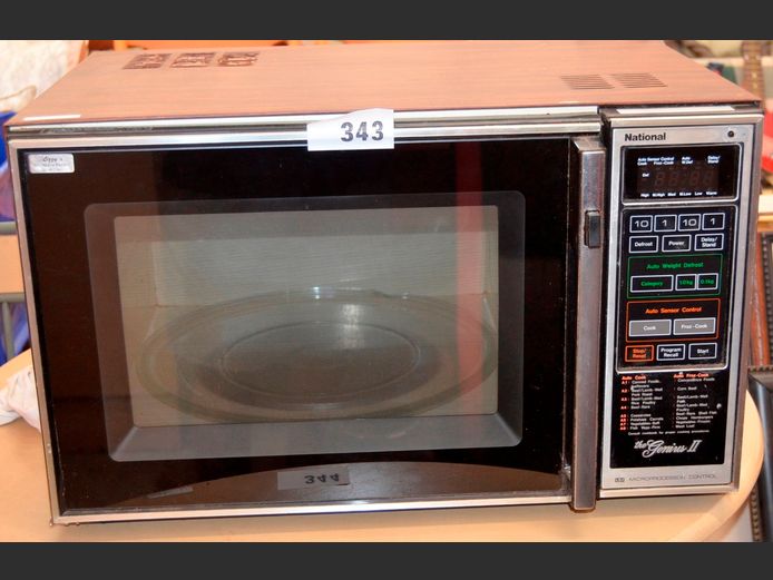 NATIONAL ELECTRONIC MICROWAVE [Switches on, untested further]