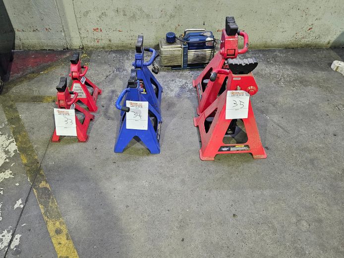 3 TON ADENDORFF VEHICLE JACKS