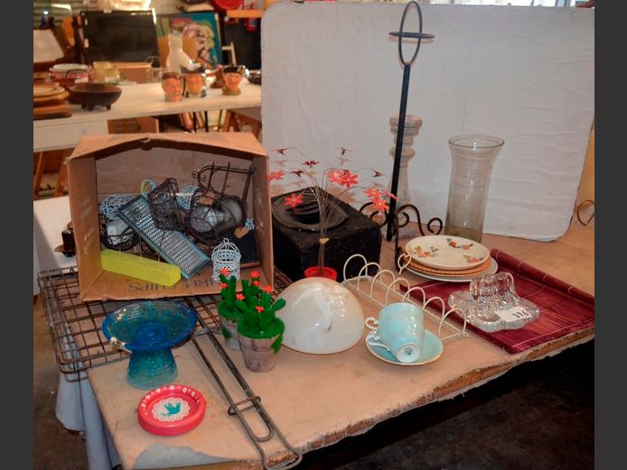 PAIR AYSNLEY TEA CUPS & SAUCERS, WROUGHT IRON CANDLE STAND, GLASS VASE, etc