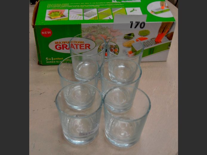 MULTI-FUNCTION GRATER & SET OF 6 DRINKING GLASSES
