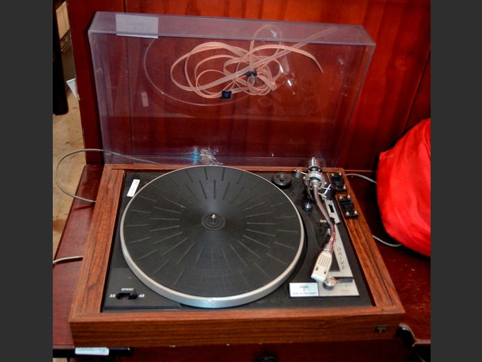 BLAUNPUNKT TURNTABLE, 47 x 34 x 14cm [Not working]