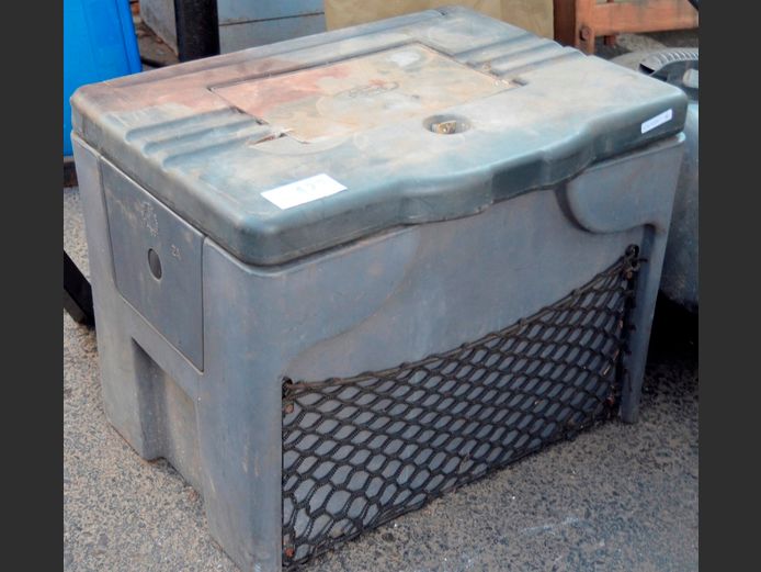 FORD BAKKIE STORAGE BOX, 58 x 57 x 44cm