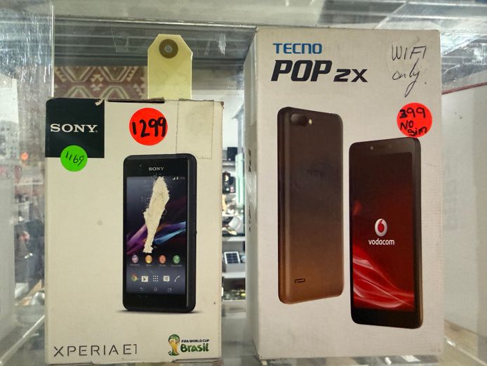 Lot of 2 Cell Phones 