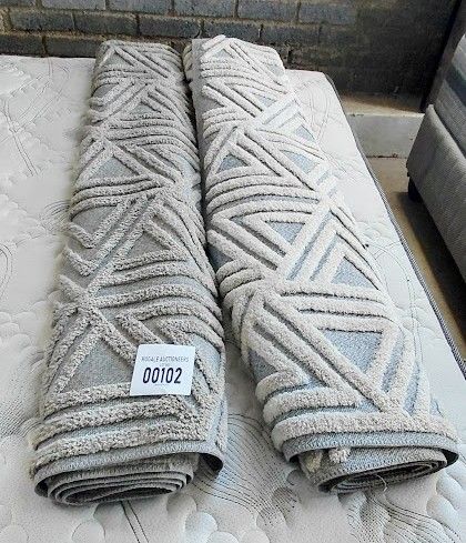 LOT OF 2 RUGS 