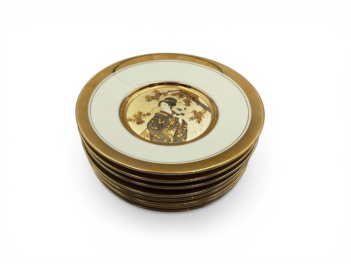 Hamilton Collection Japanese Floral Calendar Plates (1983) – Set