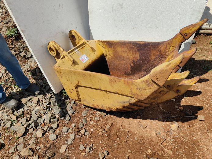 CAT 315B V-LIP EXCAVATOR TRENCHING BUCKET