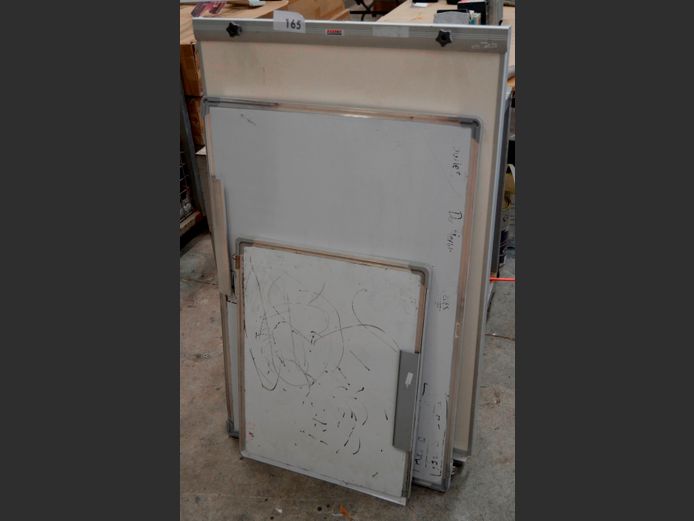 LOT: 3 x SMALL WHITEBOARDS