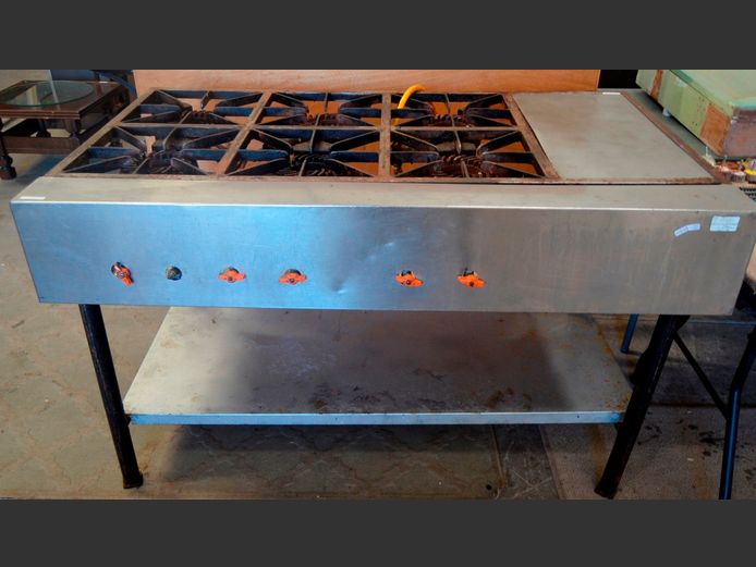 6-BURNER BOILING TABLE, 136 x 82 x 90cm [1 Knob needed]