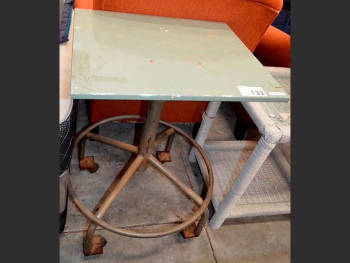 ADJUSTABLE WORK TABLE ON CASTORS, 53 x 45 x 79cm