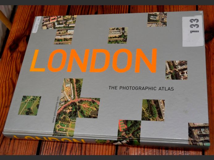 LONDON "THE PHOTOGRAPHIC ATLAS", 36.5 x 27cm