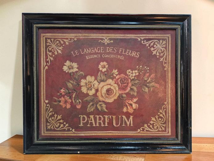 Vintage French-Style Floral Perfume Sign Wall Décor