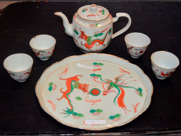 JAPANESE 7-PIECE TEA SET ON TRAY, 28 x 26cm [Tray]