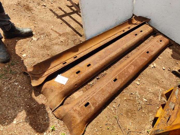 3 X STEEL BEAMS