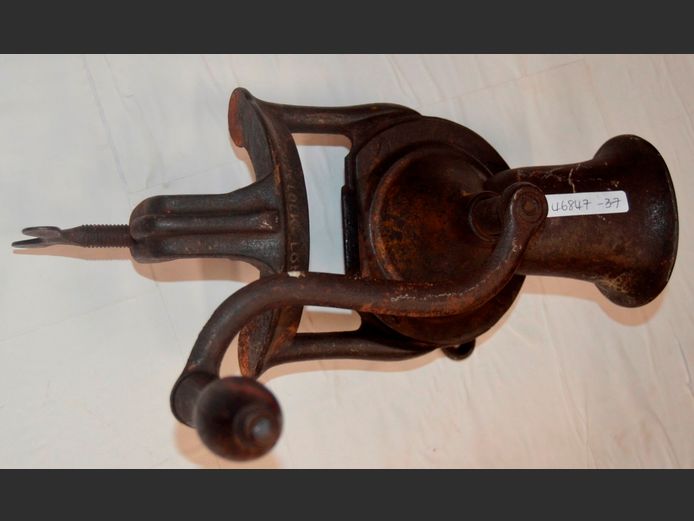 ANTIQUE LOVELOCK, LONDON, COFFEE GRINDER, 31 x 14 x 21.5cm