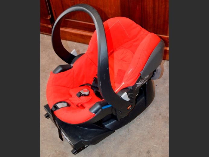 STOKKE BABY CAR SEAT