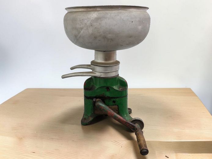 Vintage Diabolo Junior No. 52 Manual Cream Separator