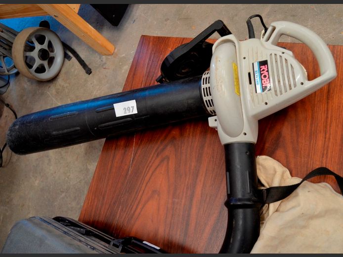 RYOBI GARDEN BLOWER/VAC [Switches on, untested further]