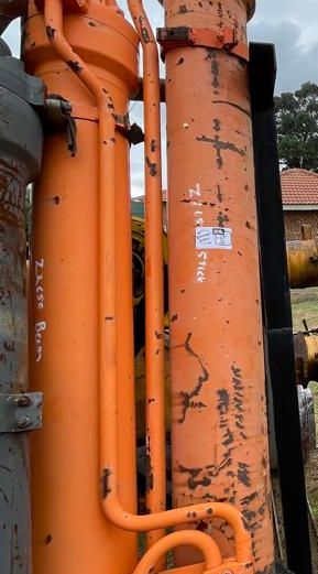 hitachi 650-3 hydraulic cylinders