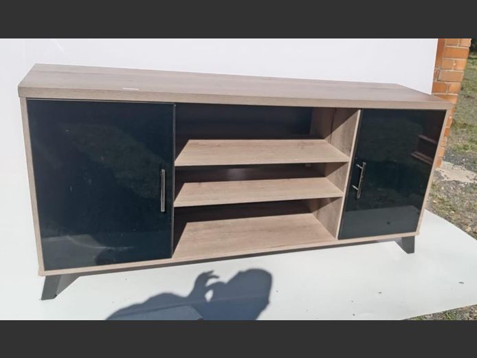 LIGHTWOOD FINISH & BLACK 2-DOOR PLASMA STAND, 160 x 42 x 75cm