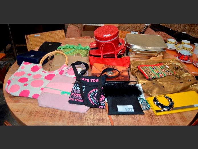 ASSORTED HANDBAGS, CLUTCH BAGS & VANITY BAGS