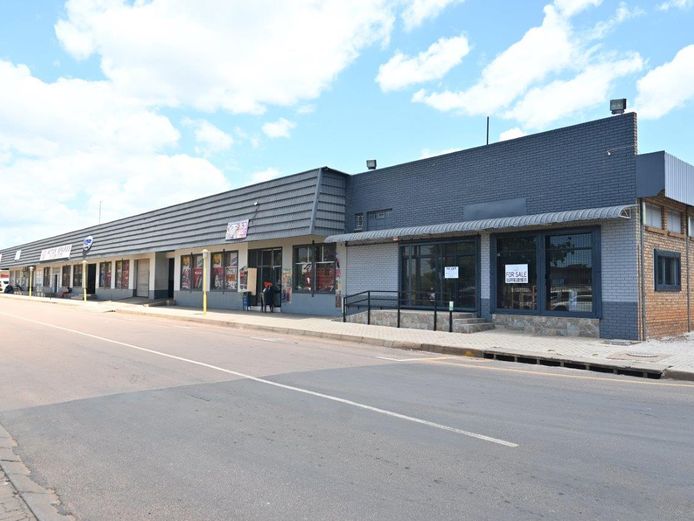 RETAIL CENTRE • ANCHOR HD MOTOR SPARES • OPP VIVA • HIGH INCOME • HIGH RETURN • PORTFOLIO DISPOSAL